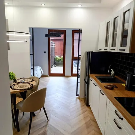 Tarasy 5, Blisko Plazy, Parking Gratis Lejlighed