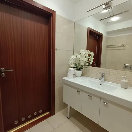 Apartment Tarasy Nr 5 *